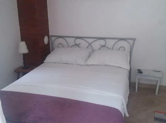 Mate Apartments
